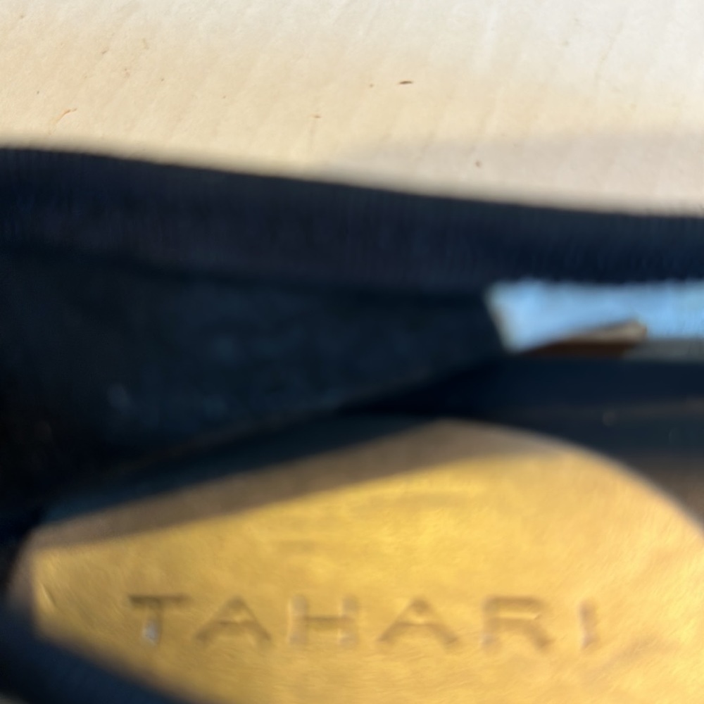 Tahari Blossom flat pointy shoe with bow in black and floral off white flowers - Picture 7 of 8